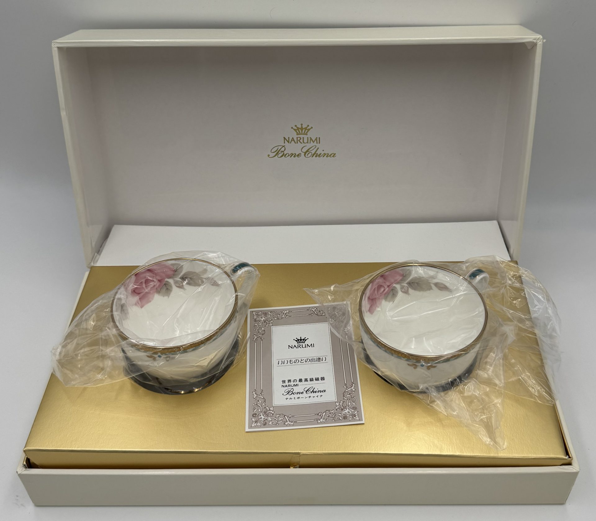 NARUMI　カップ＆ソーサー